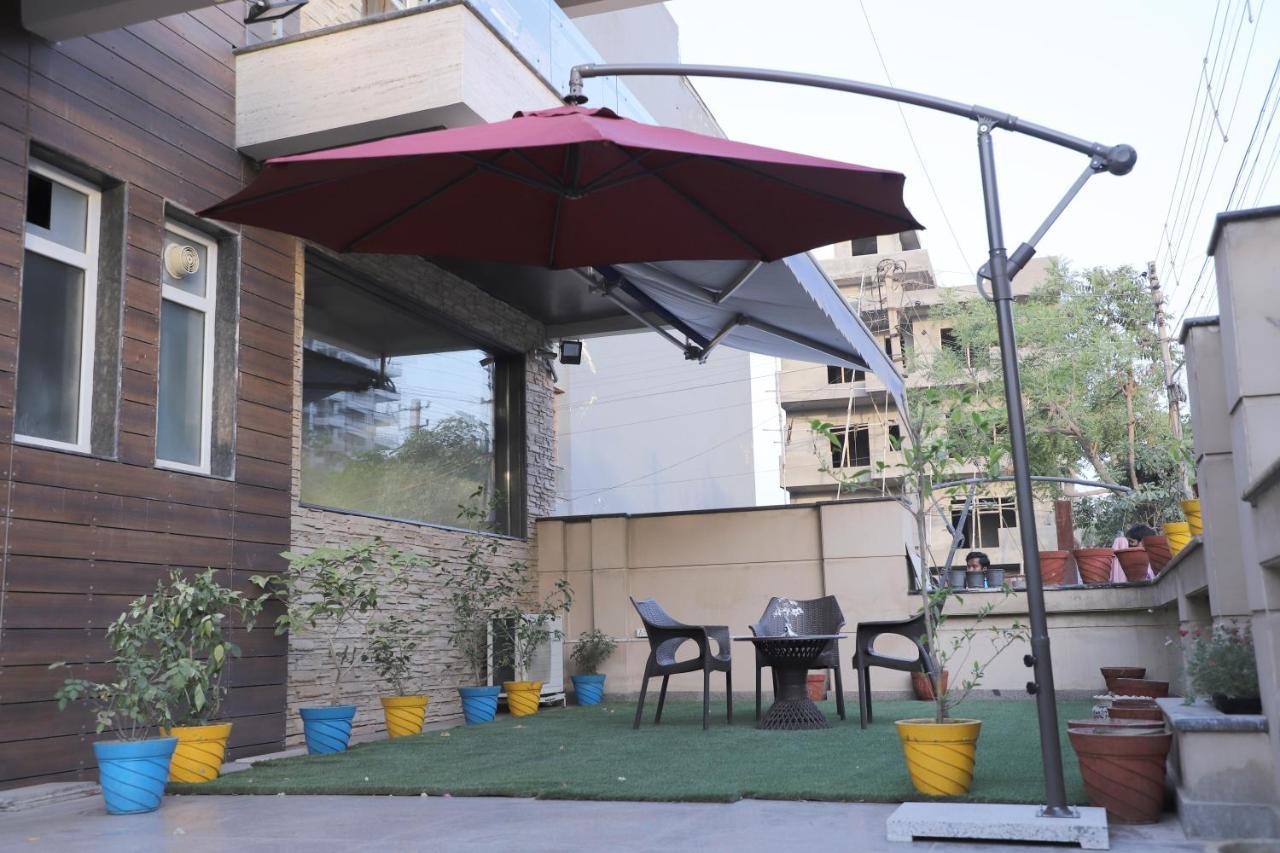 Nirvana Rooms Gurgaon Exterior photo