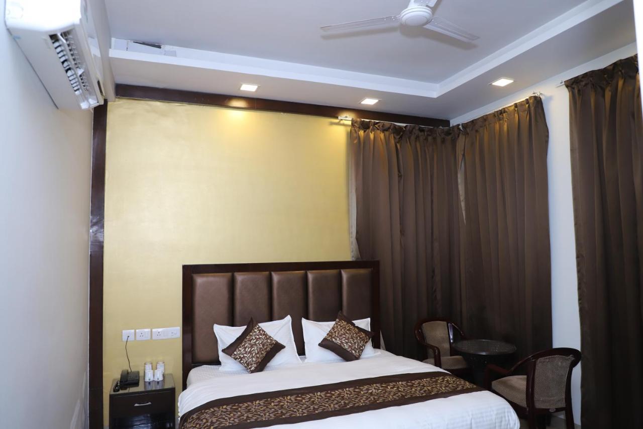 Nirvana Rooms Gurgaon Exterior photo