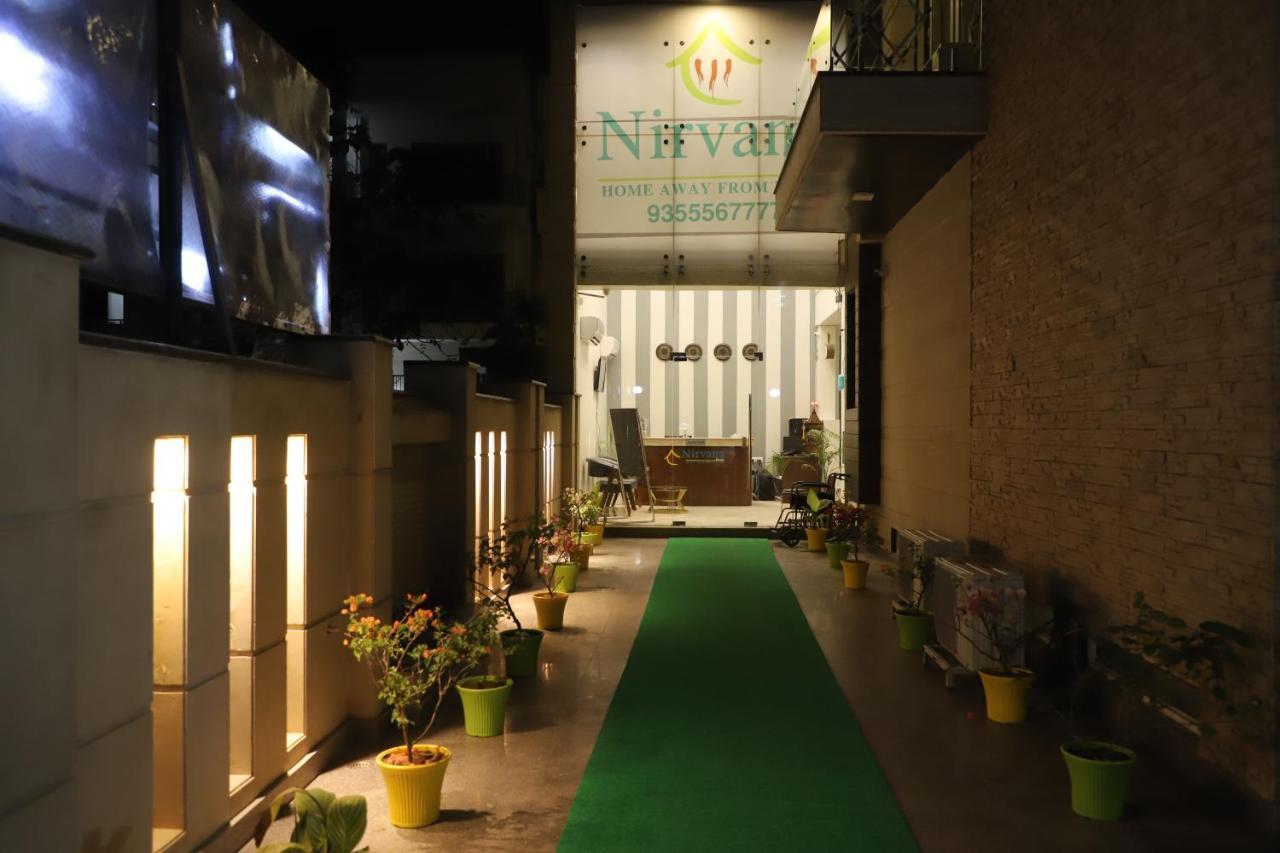 Nirvana Rooms Gurgaon Exterior photo