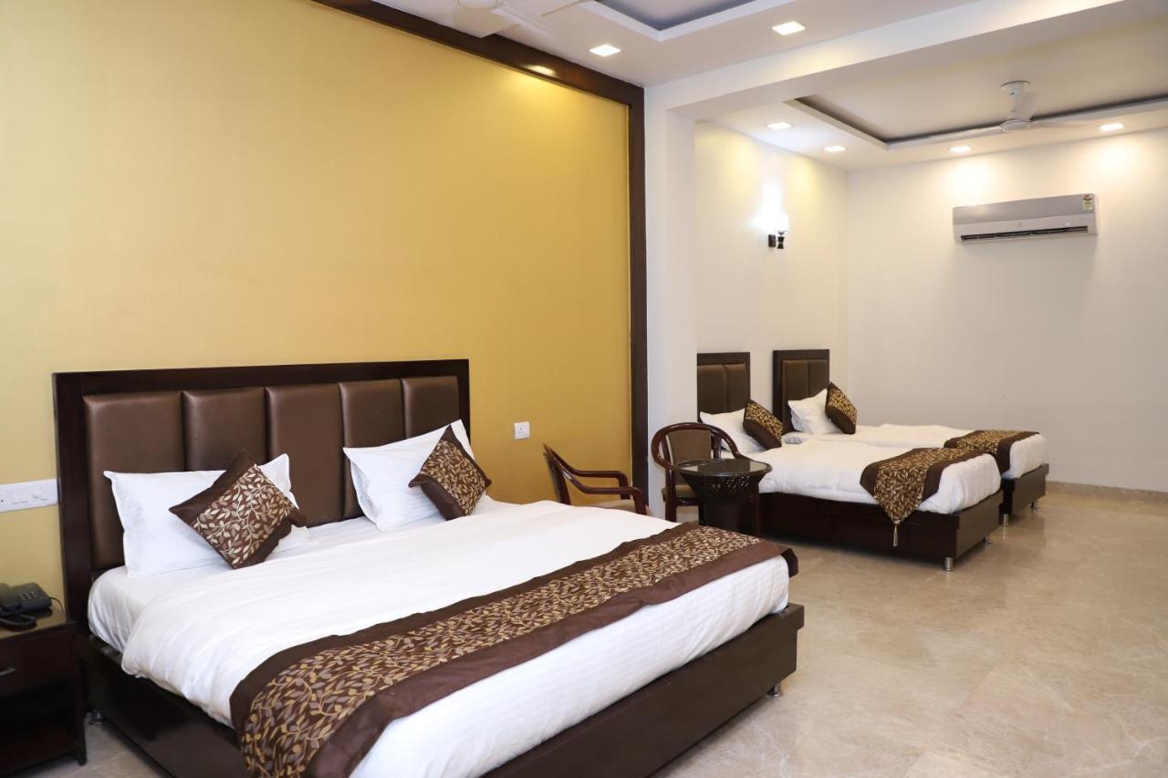 Nirvana Rooms Gurgaon Exterior photo