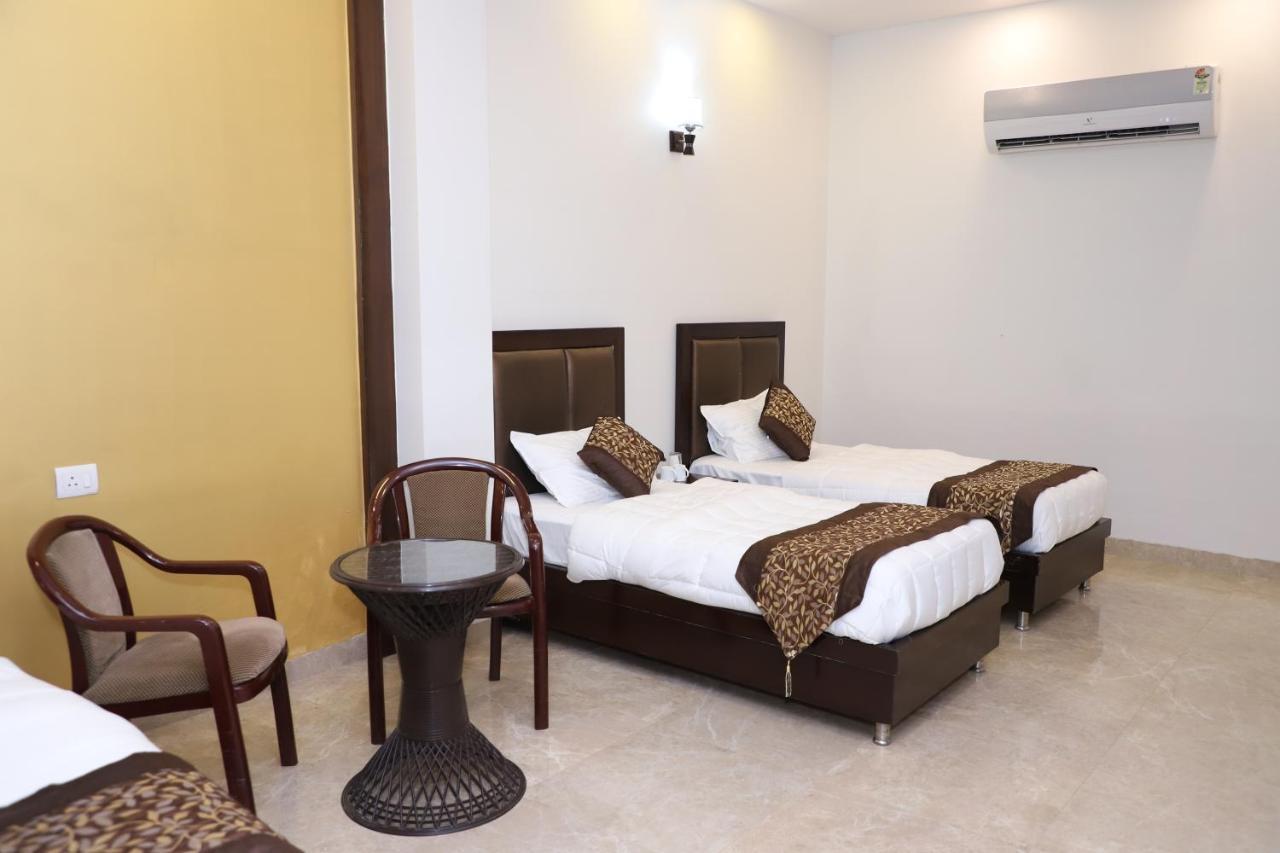 Nirvana Rooms Gurgaon Exterior photo